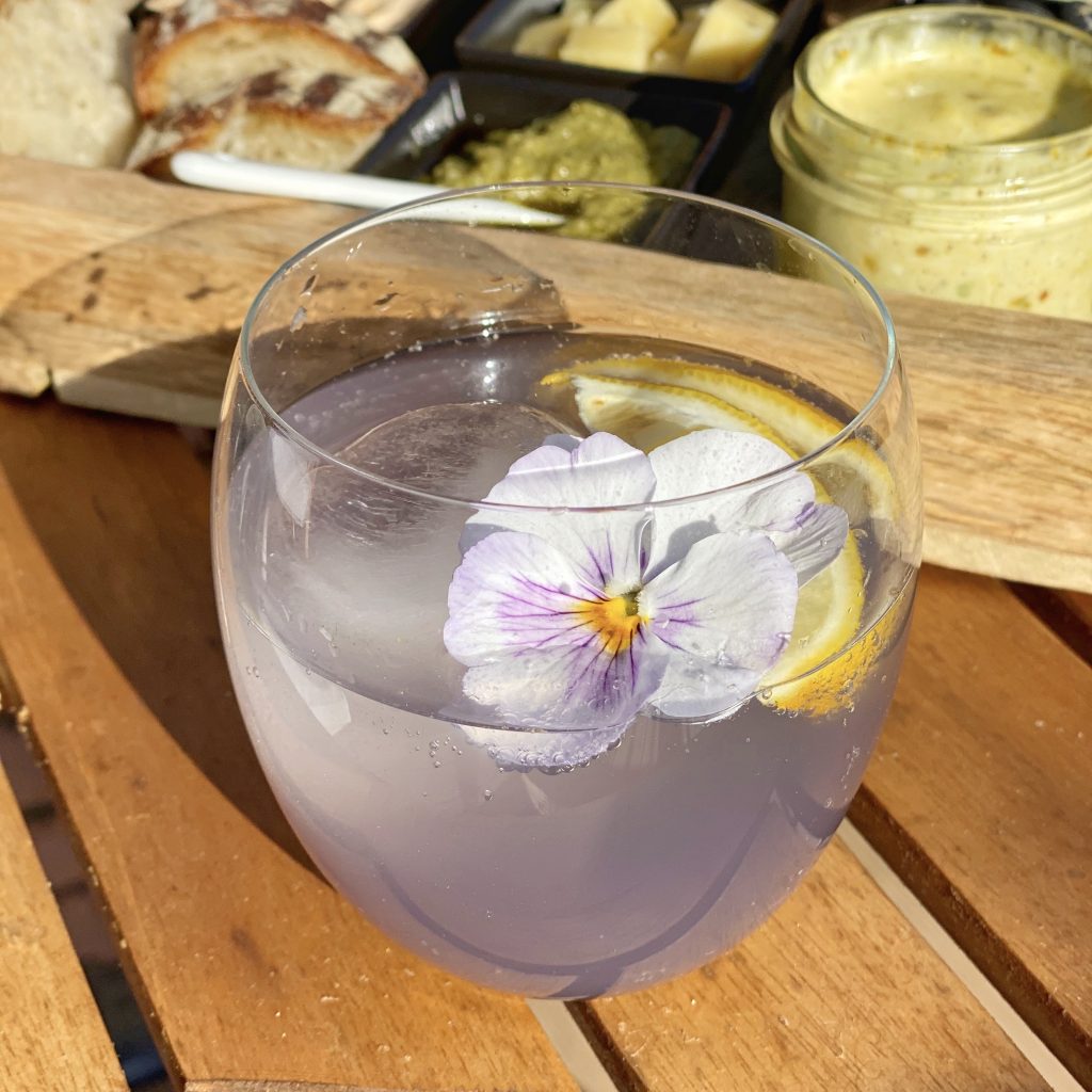 Lavendel limonade, een heerlijke virgin cocktail - Made from Scratch