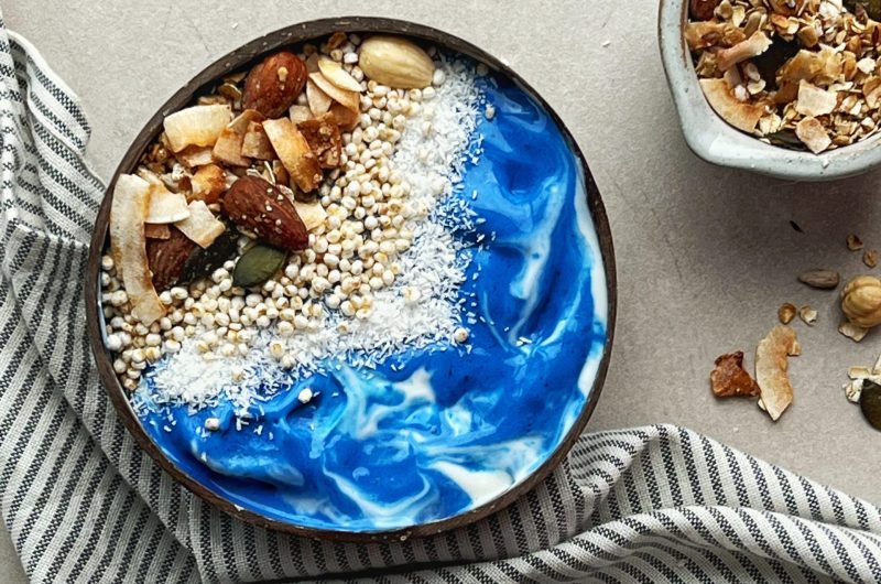Blue ocean smoothie bowl
